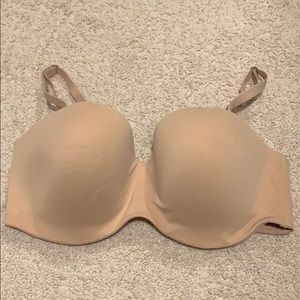 Victoria’s Secret strapless bra
